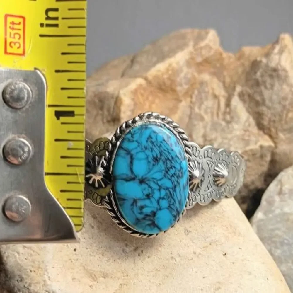 Vintage 70s Silver tone Southwestern Cuff Bracelet